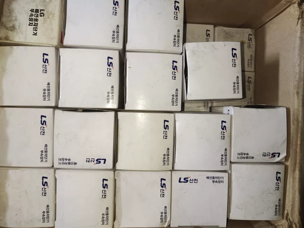 LS ELECTRIC 83011146001 Circuit Breaker thumbnail