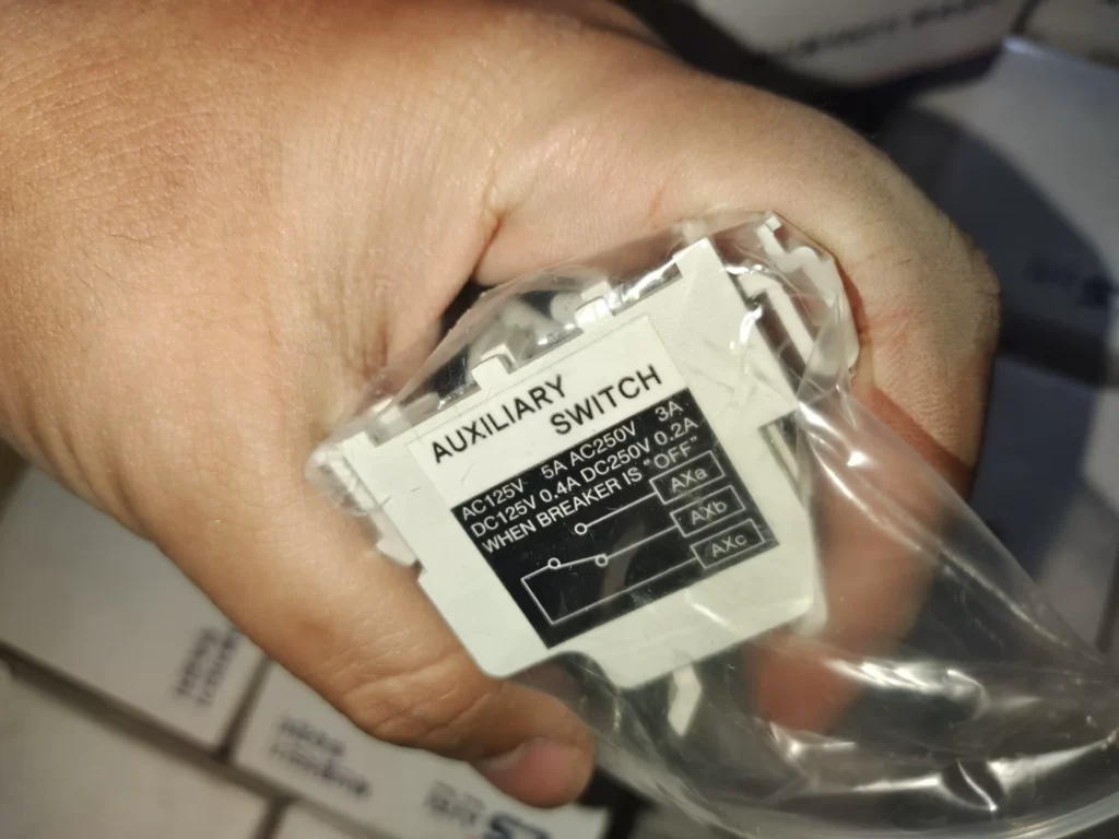 LS ELECTRIC 83011146001 Circuit Breaker thumbnail