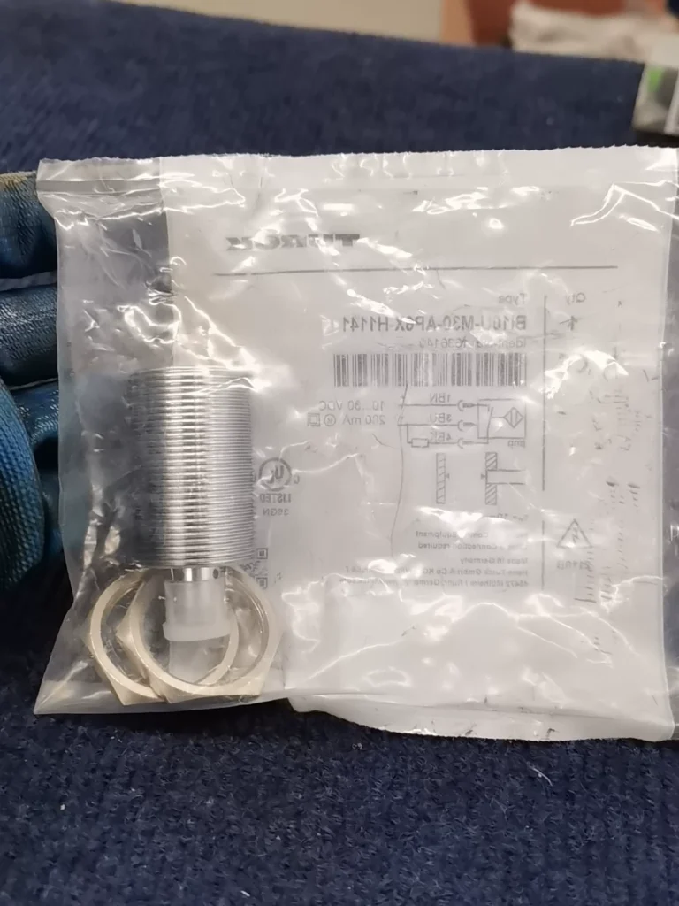 Turck BI10U-M30-AP6X-H1141 Sensor thumbnail