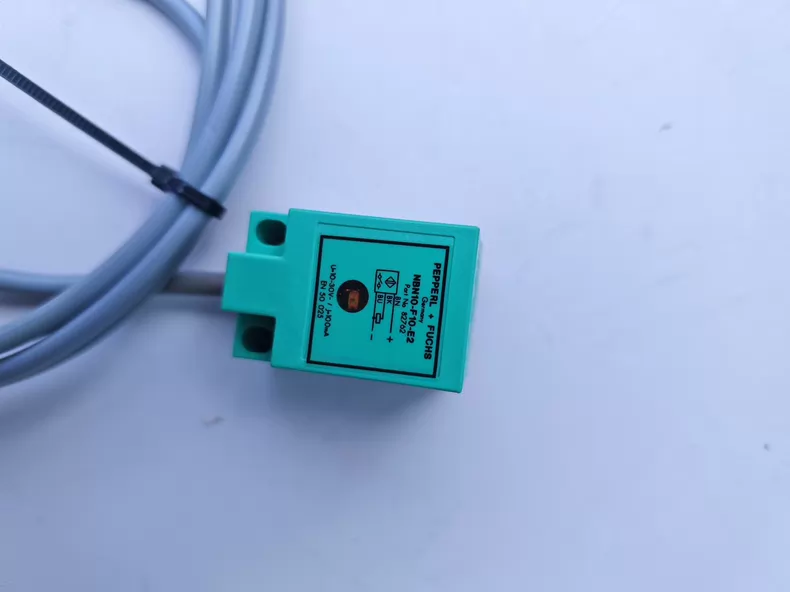 Pepperl+Fuchs Proximity Sensor NBN10-F10-E2 thumbnail