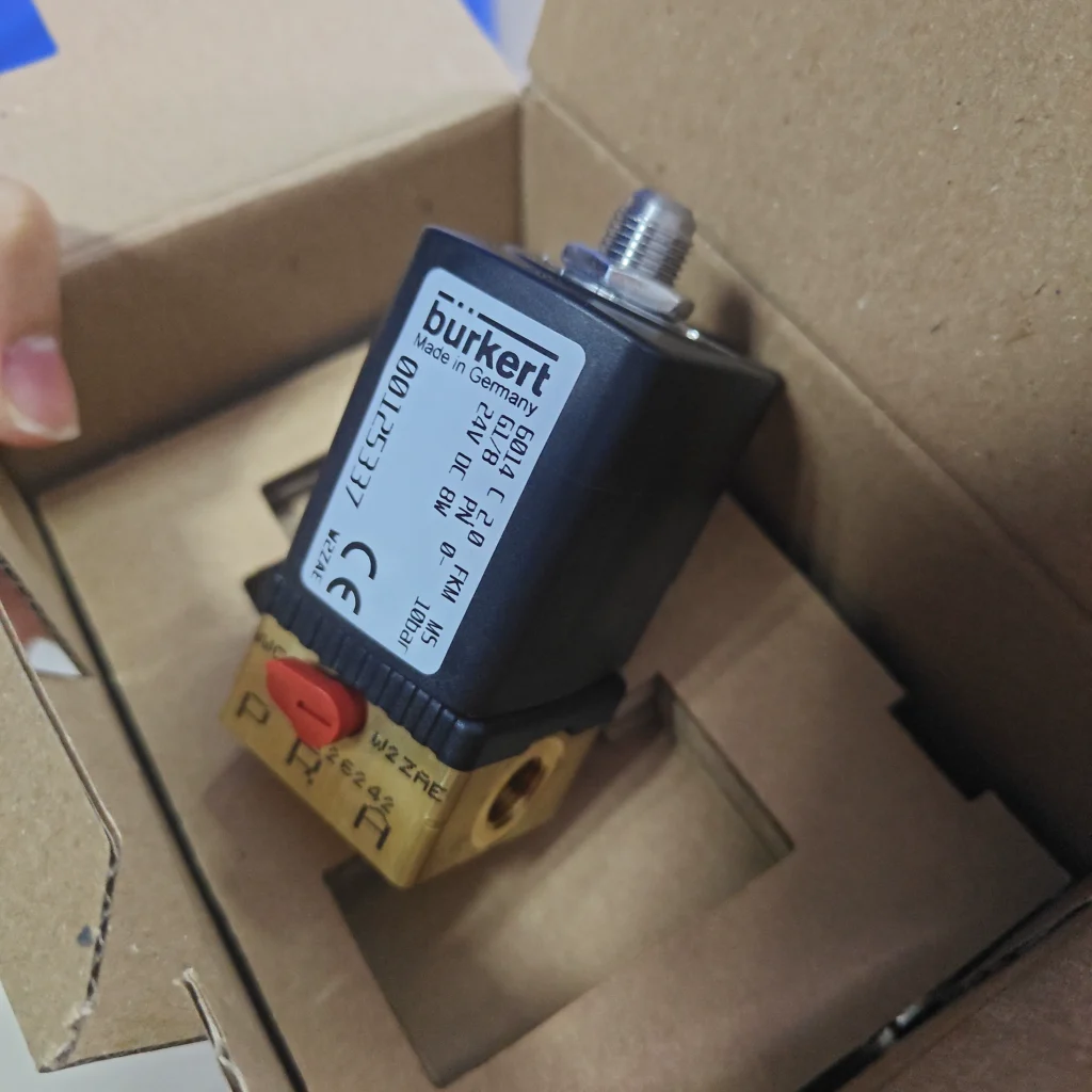 Burkert 125337 Solenoid Valve