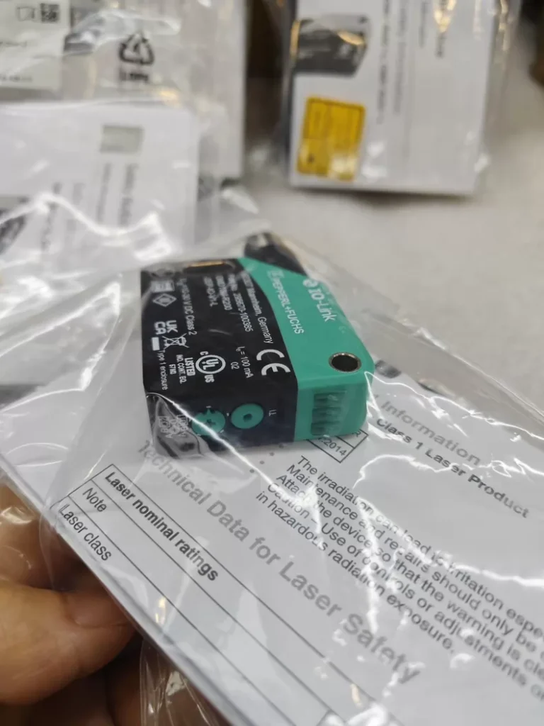 Pepperl+Fuchs OMD10M-R200-2EP-IO-V1-L Distance Sensor thumbnail