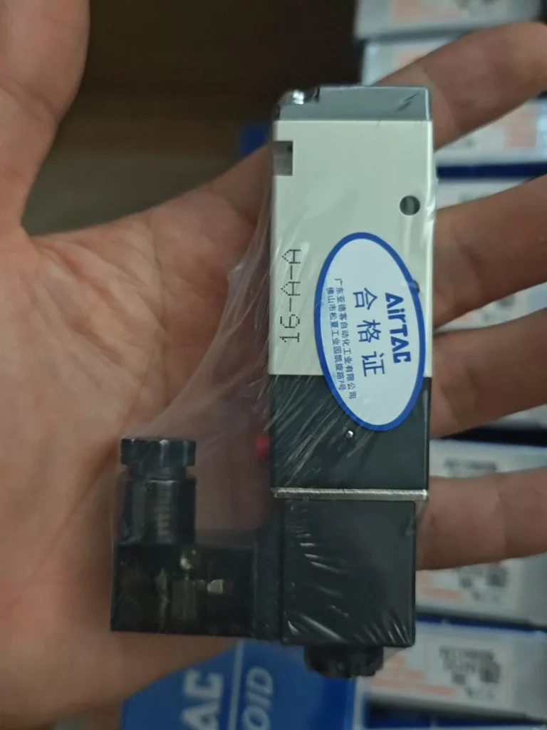 AIRTAC 4V110M5B Valve thumbnail