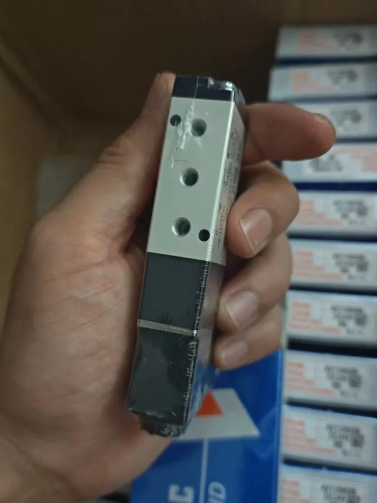 AIRTAC 4V110M5B Valve thumbnail