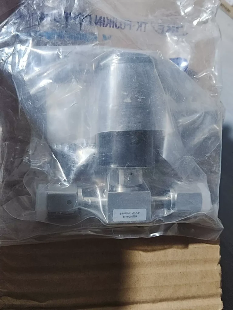 Fujikin S4HPDVC-VF-C-P Diaphragm Valve thumbnail