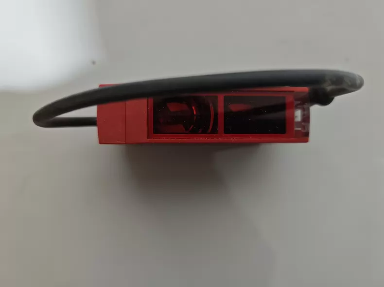 Leuze electronic Sensor HT46CI/PX-200-M12 thumbnail