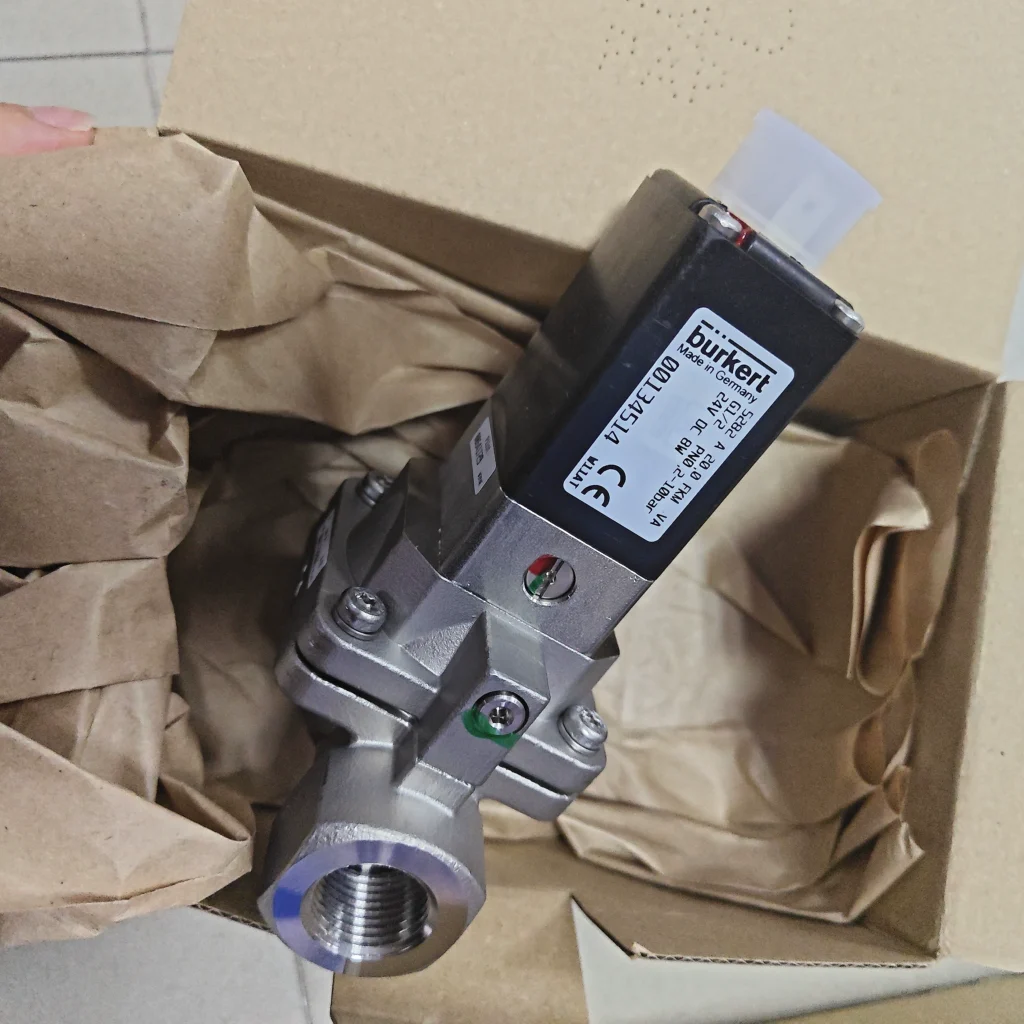 Burkert 134514 Solenoid Valve