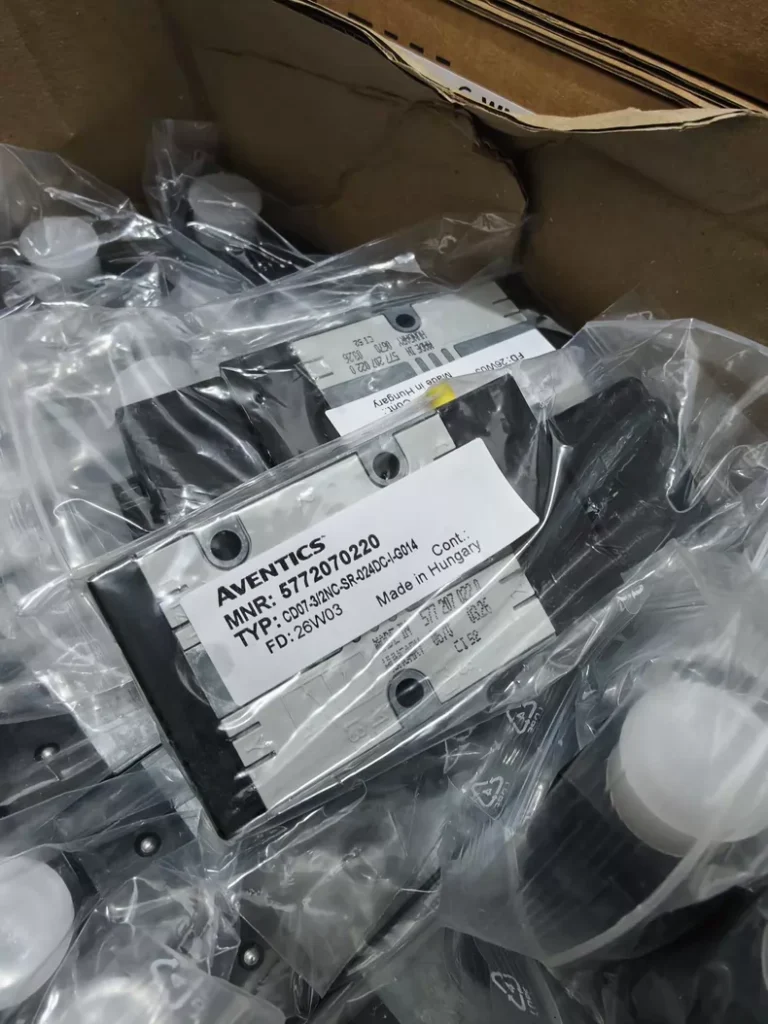 AVENTICS C003.3/20/C-SR-24/DC-1-G014 Pneumatic Valve