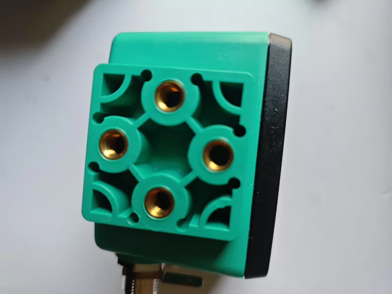 Pepperl+Fuchs PCV50-F200-SSI-V19 Optical Reading Head thumbnail