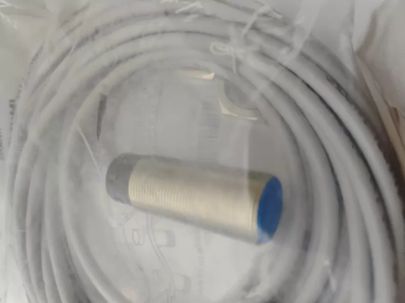 SICK Proximity Sensor IM18-05BPS-ZWB thumbnail