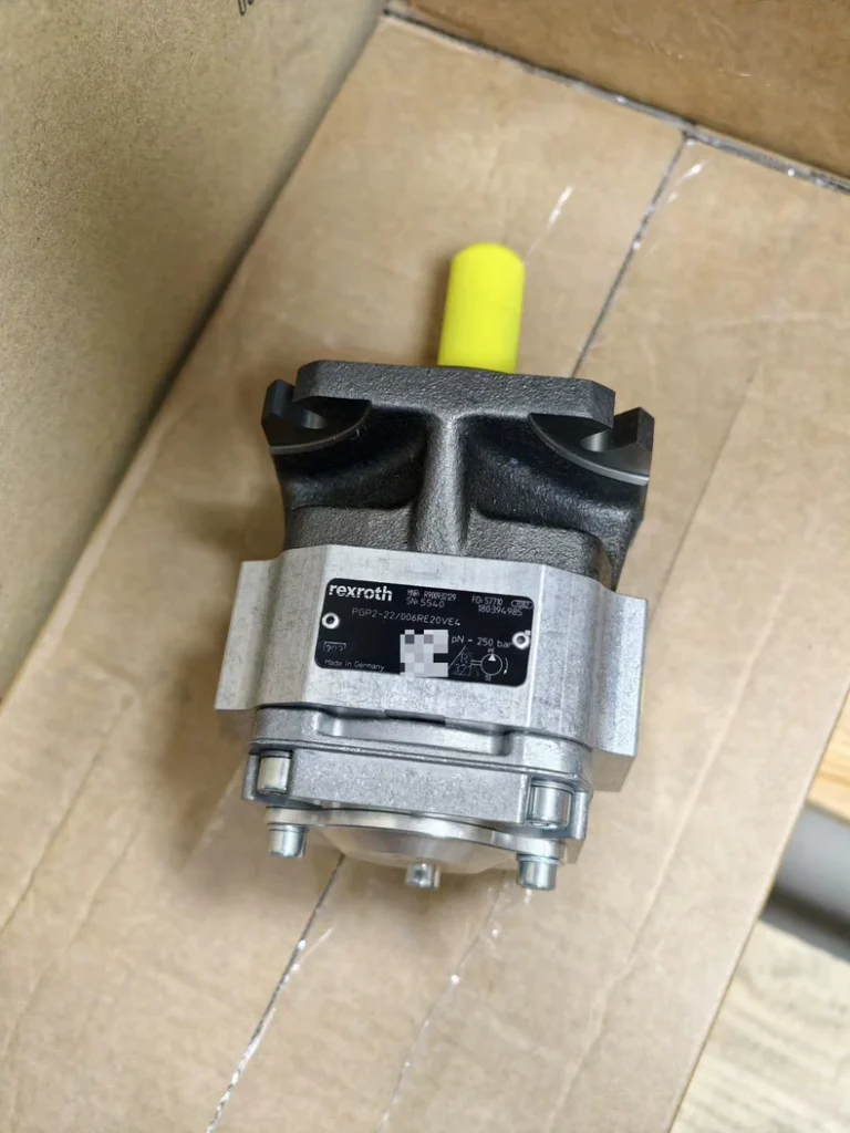 Bosch Rexroth PGP2-2X/006RE20VE4 Hydraulic Pump