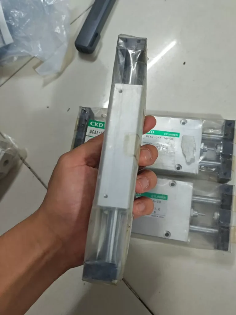 CKD UCA2-L-Y-16-50 Cylinder thumbnail