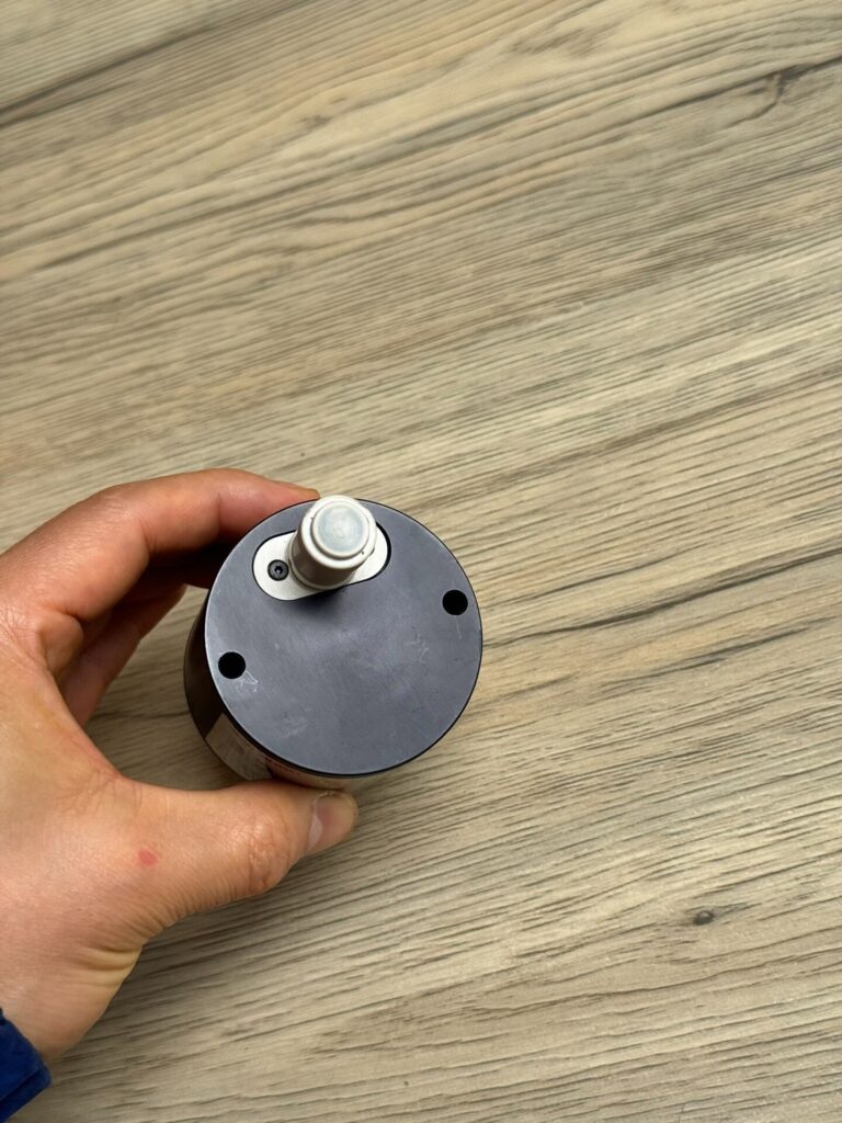 GRACO 24B924 Flowmeter thumbnail