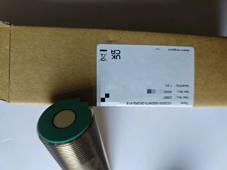 Pepperl+Fuchs Ultrasonic Sensor UC2000-30GM70-2E2R2-V15 thumbnail