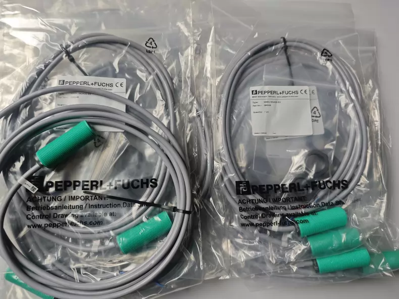 Pepperl+Fuchs Proximity Sensor NBB8-18GM50-E2