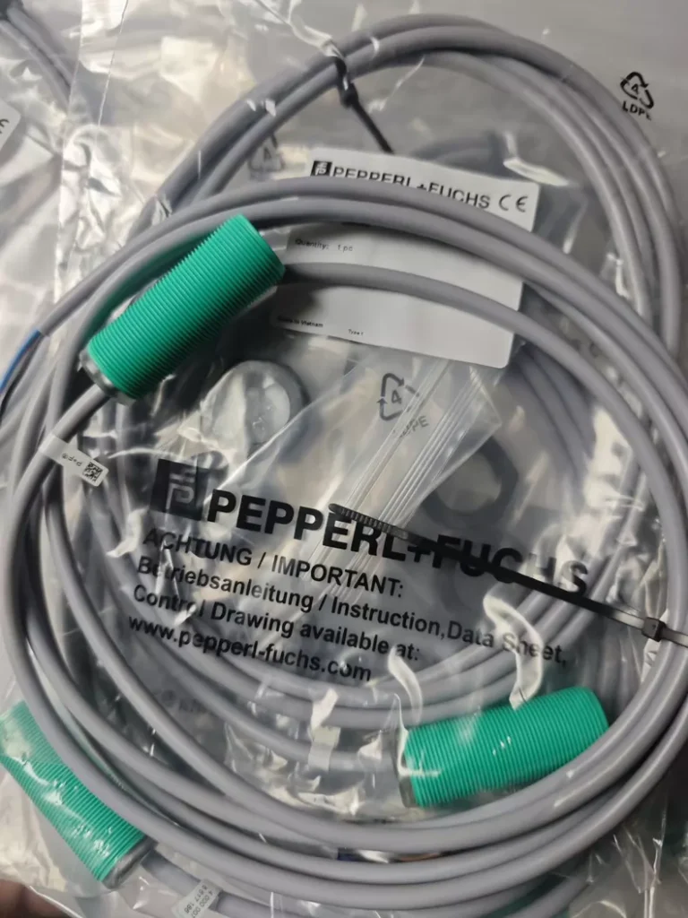 Pepperl+Fuchs Proximity Sensor NBB8-18GM50-E2 thumbnail