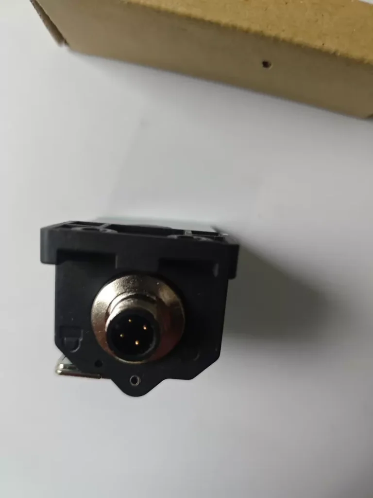 Pepperl+Fuchs Proximity Sensor NRB20-L3-E2-IO-V1