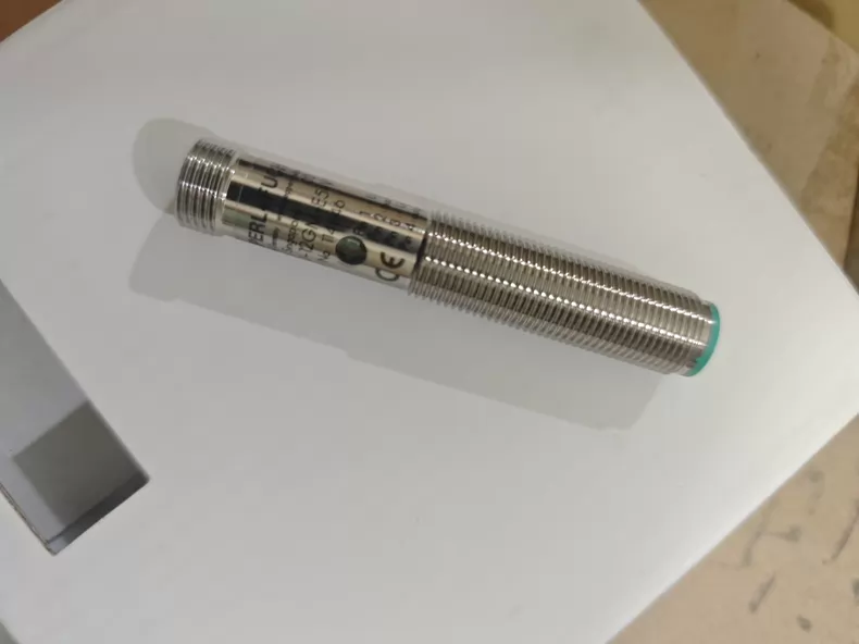 Pepperl+Fuchs Ultrasonic Sensor UB200-12GM-E5-V1