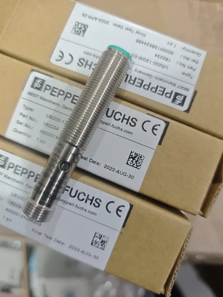 Pepperl+Fuchs Ultrasonic Sensor UB200-12GM-E5-V1 thumbnail