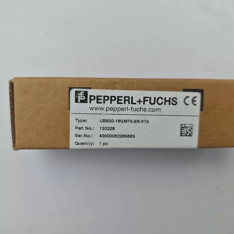 Pepperl+Fuchs Ultrasonic Sensor UB500-18GM75-E6-V15 thumbnail