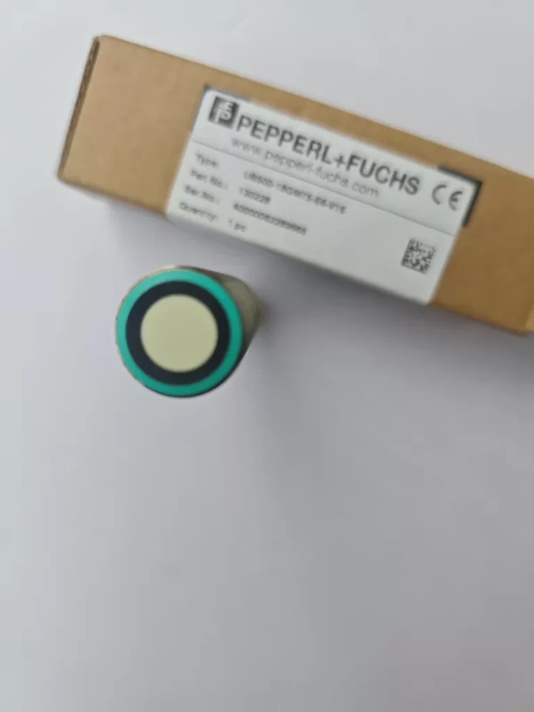 Pepperl+Fuchs Ultrasonic Sensor UB500-18GM75-E6-V15 thumbnail
