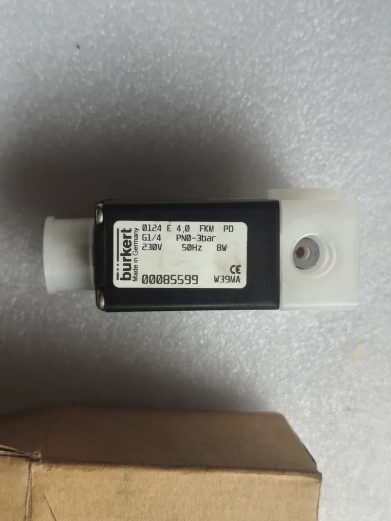 Bürkert Solenoid Valve 00085599 / 0124 E4
