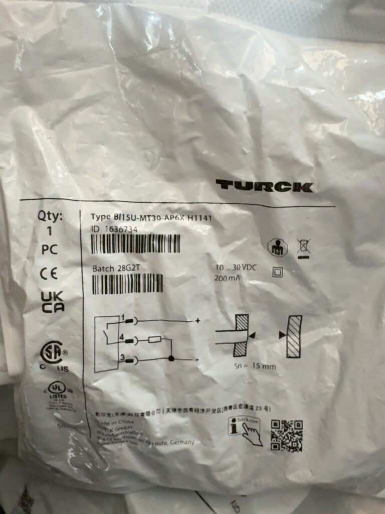 Turck BI15U-MT30-AP6X-H1141 Proximity Sensor thumbnail