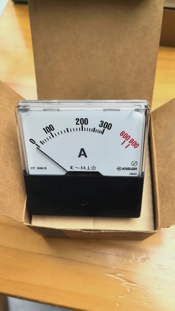 Kasuga Electric QS80 AS 3005N 0-300-900 CT300/5A Ammeter thumbnail