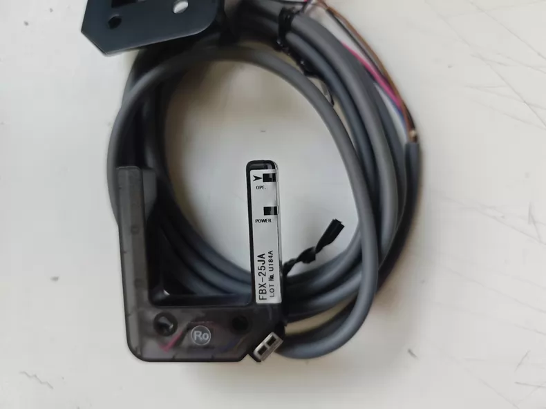 HOKUYO Photoelectric Sensor FBX-25JA thumbnail