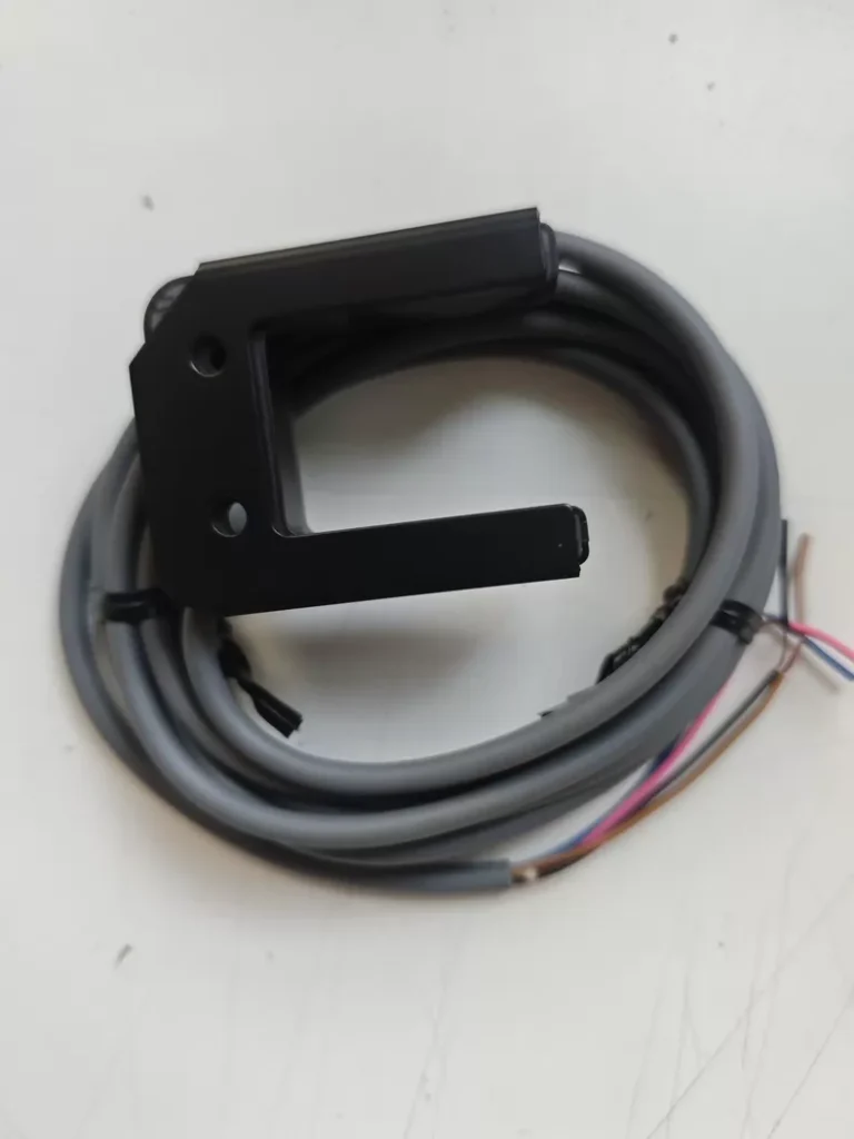 HOKUYO Photoelectric Sensor FBX-25JA thumbnail