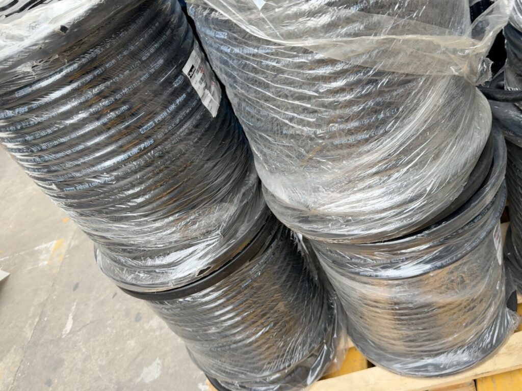 Parker 801-8-BLK-RL-P Hydraulic Hose thumbnail