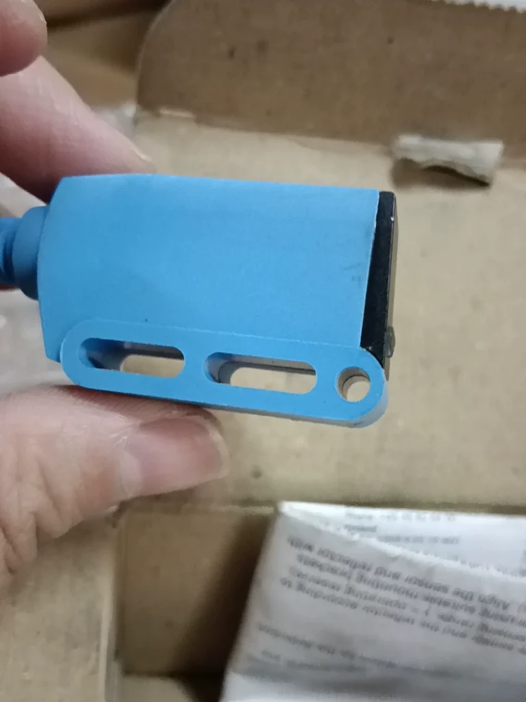 SICK WL9-3P2230 Sensor thumbnail