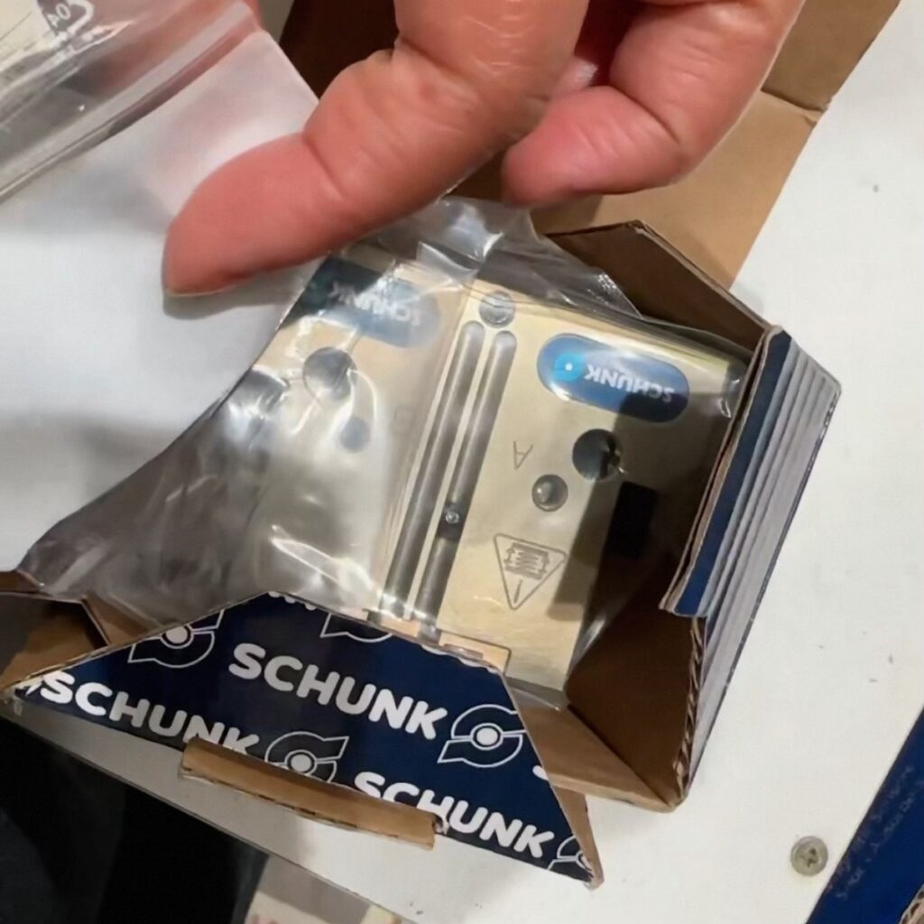 SCHUNK JGP-P 64-1-AS Gripper thumbnail