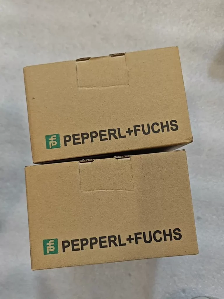 Pepperl+Fuchs PCV100-F200-B17-V1D-6011 thumbnail