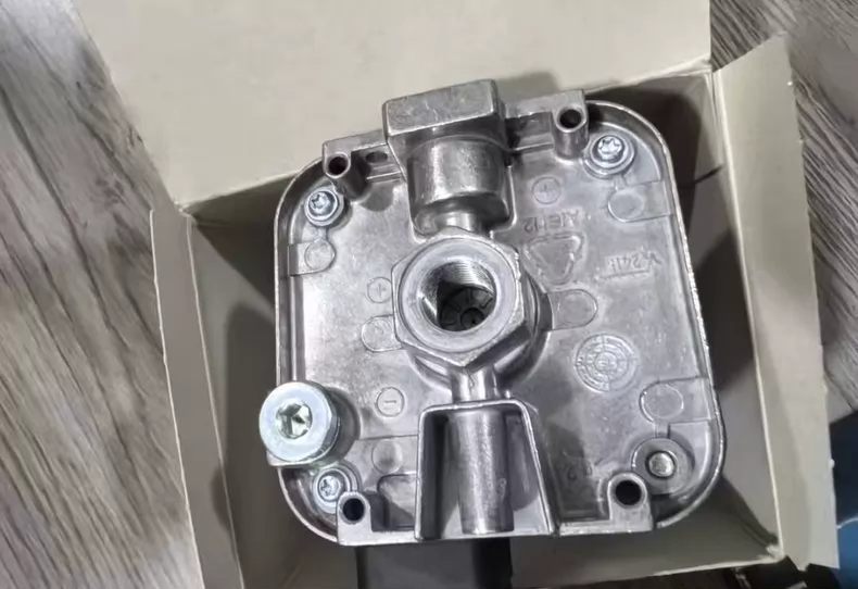 BOL DG500U-6T Pressure Switch thumbnail