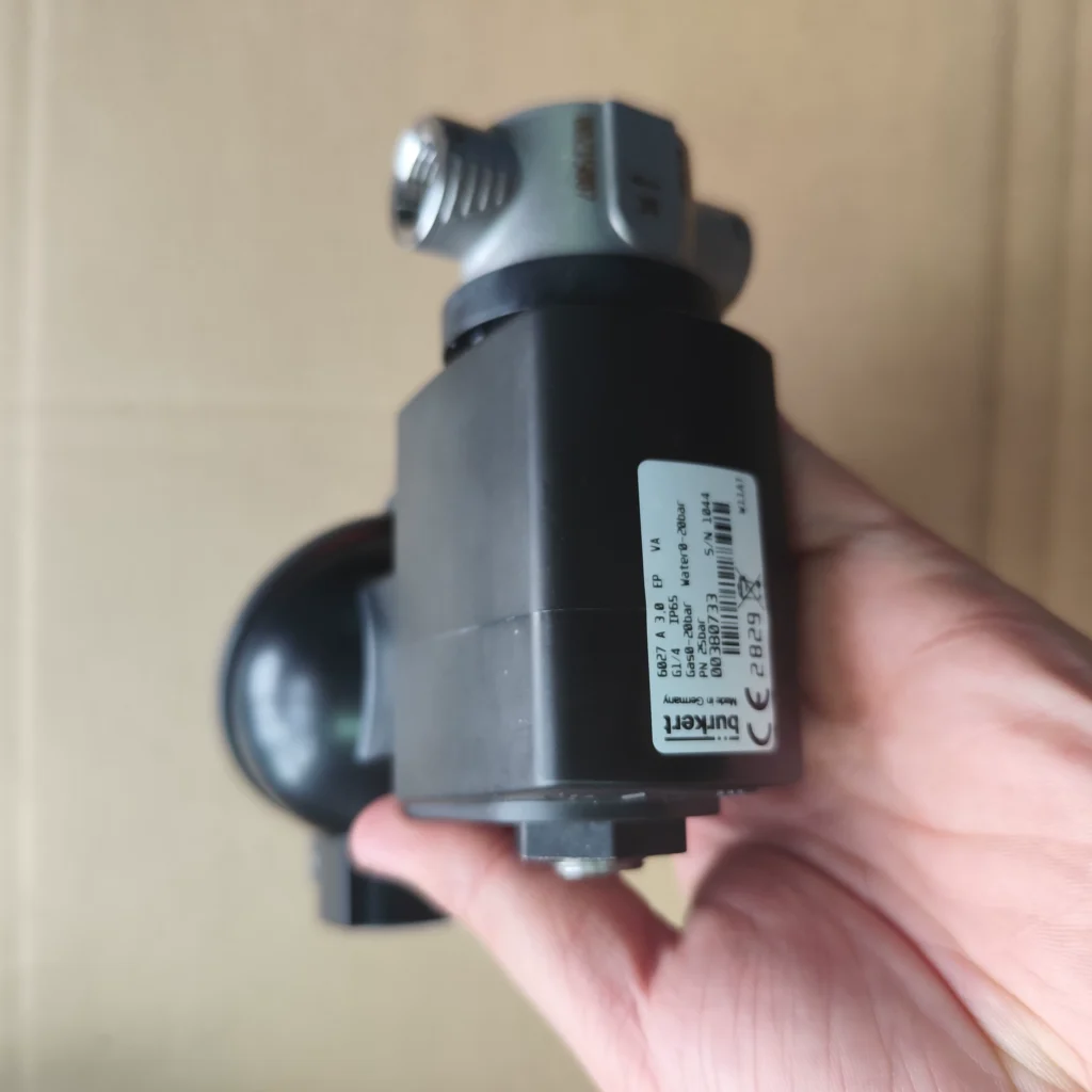 Burkert 380733 Solenoid Valve