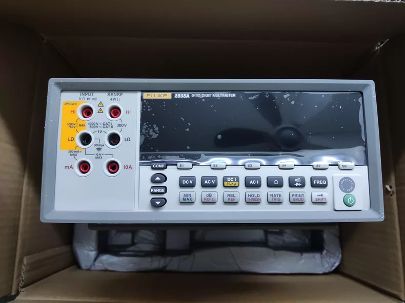 FLUKE 8808A Multimeter