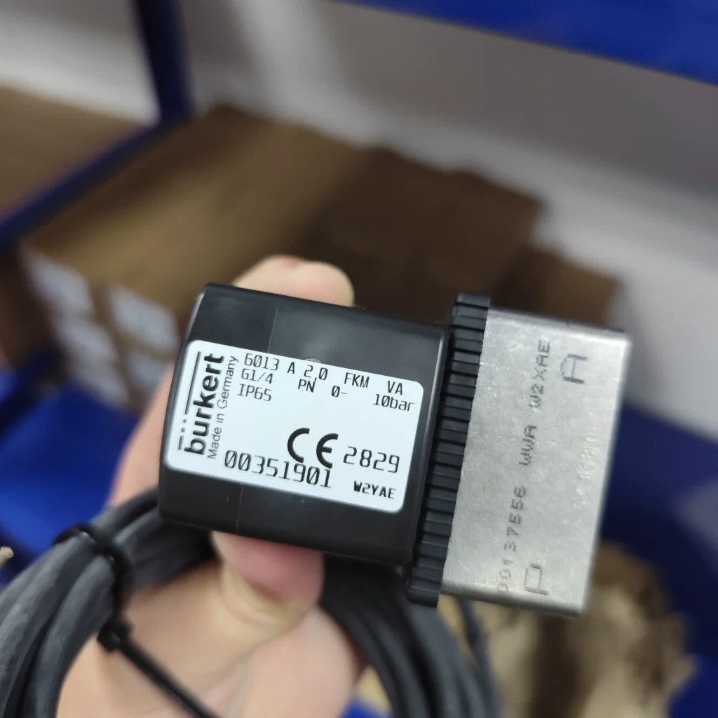 Burkert 351901 Solenoid Valve