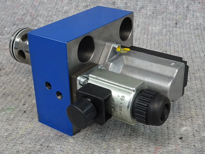 Bosch Rexroth 2RMHF3000-D Displacement Sensor thumbnail