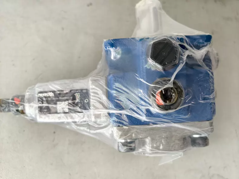 Bosch Rexroth PV7-A0/06-10RA01MA0-10 Vane Pump thumbnail