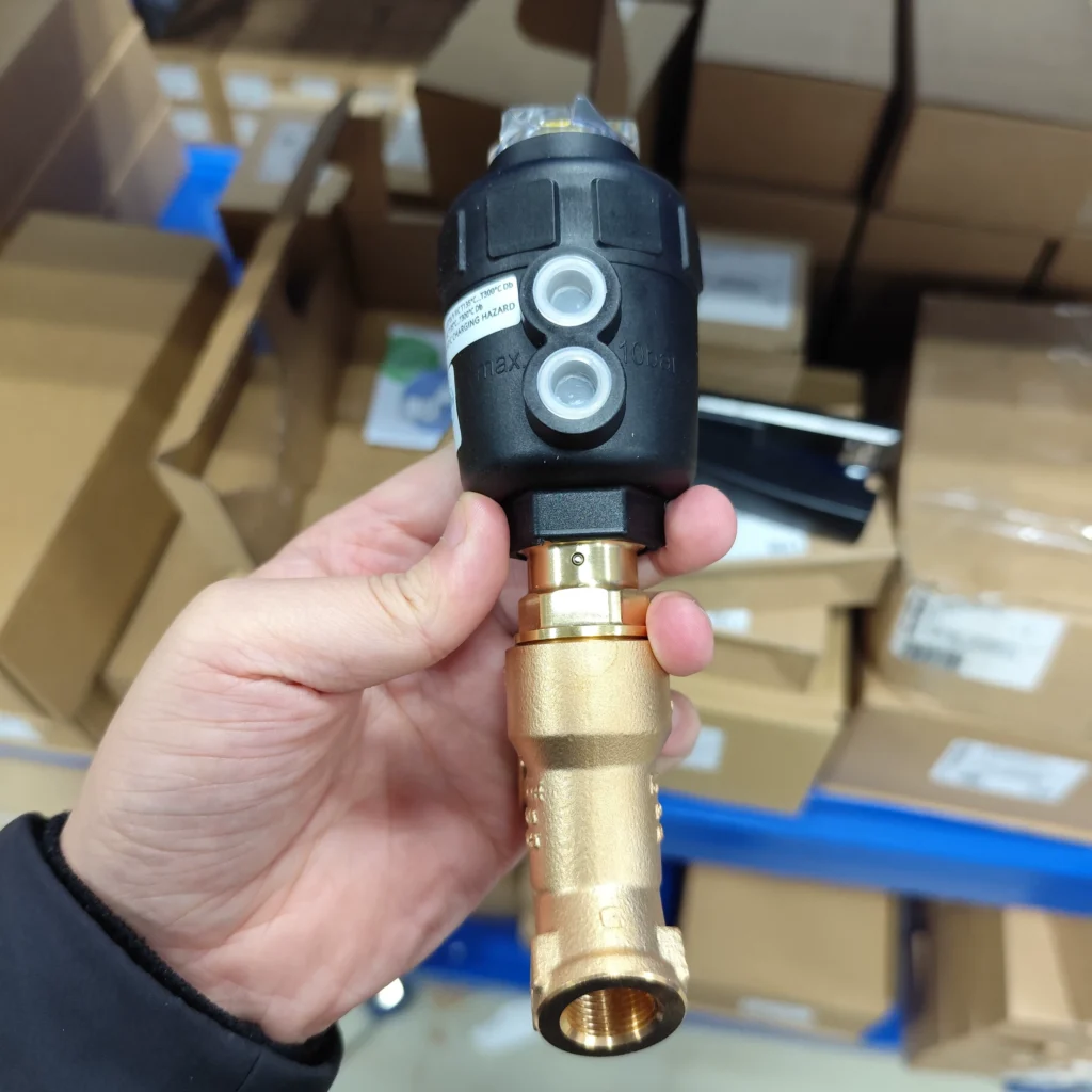 Burkert 237208 Valve