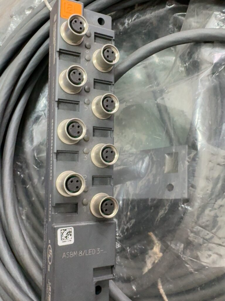 Lumberg 8/LED Connector