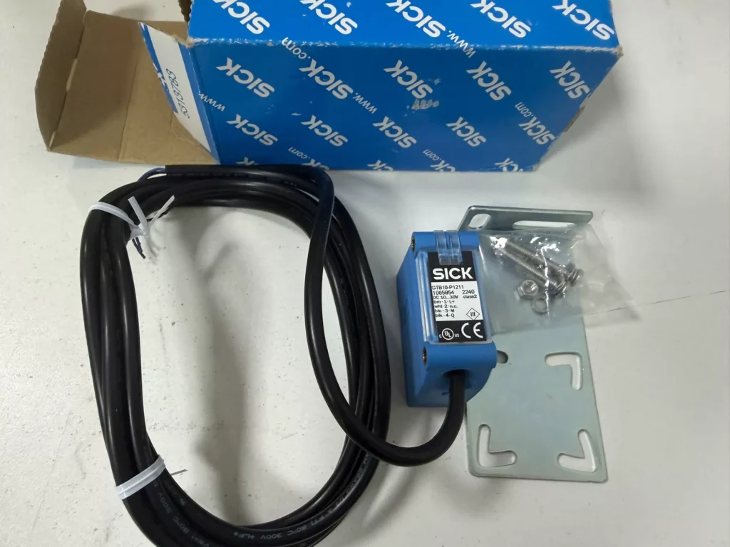 SICK GTB10-P1212 Photoelectric Sensor thumbnail