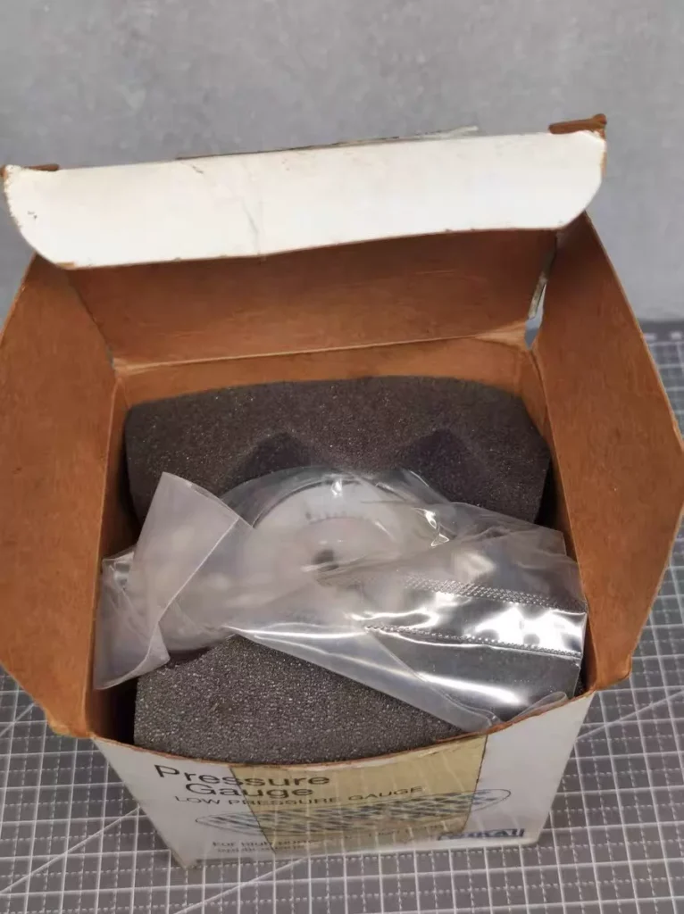 WIKA 230.15 Pressure Gauge thumbnail