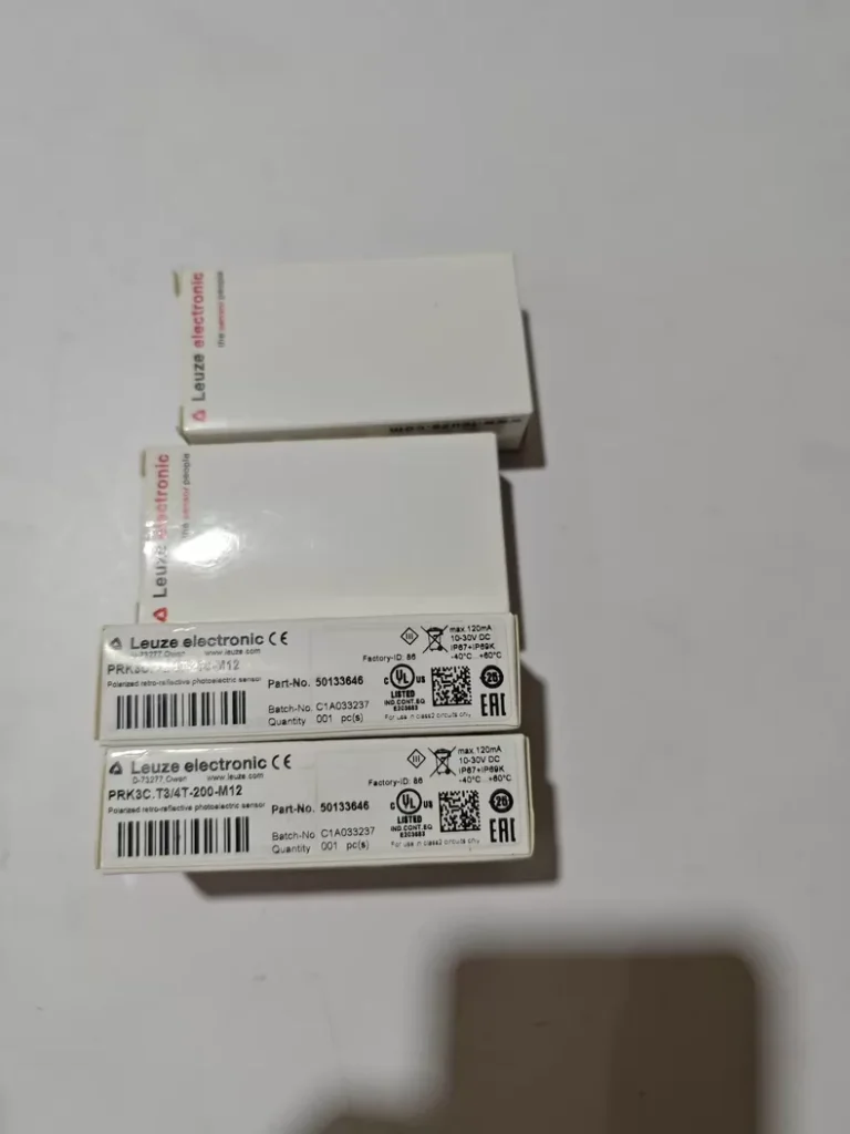 Leuze electronic Photoelectric Sensor PRK3C.T3/4T-200-M12