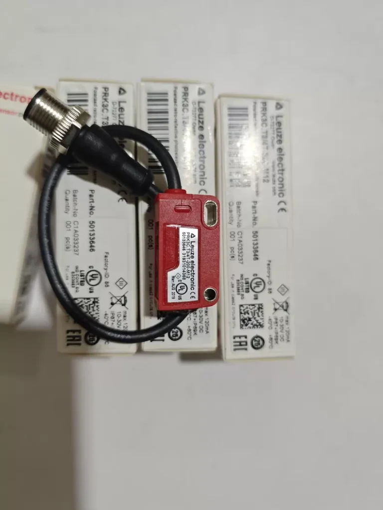 Leuze electronic Photoelectric Sensor PRK3C.T3/4T-200-M12 thumbnail