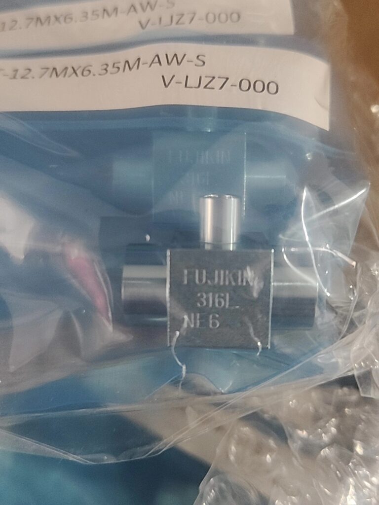 Fujikin UJT-12.7MX6.35M-AW-S Fitting
