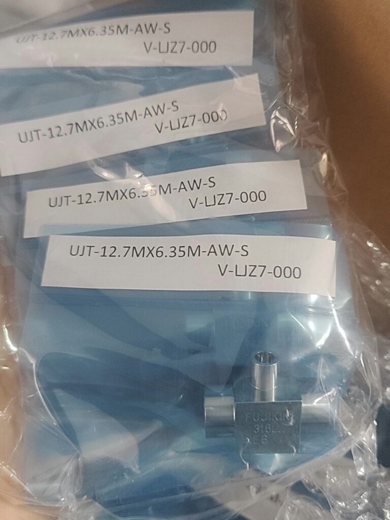 Fujikin UJT-12.7MX6.35M-AW-S Fitting thumbnail