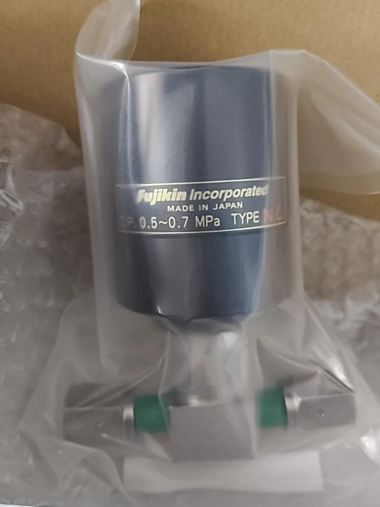 Fujikin FPR-PD-721-6.35-2-316LP Diaphragm Valve thumbnail