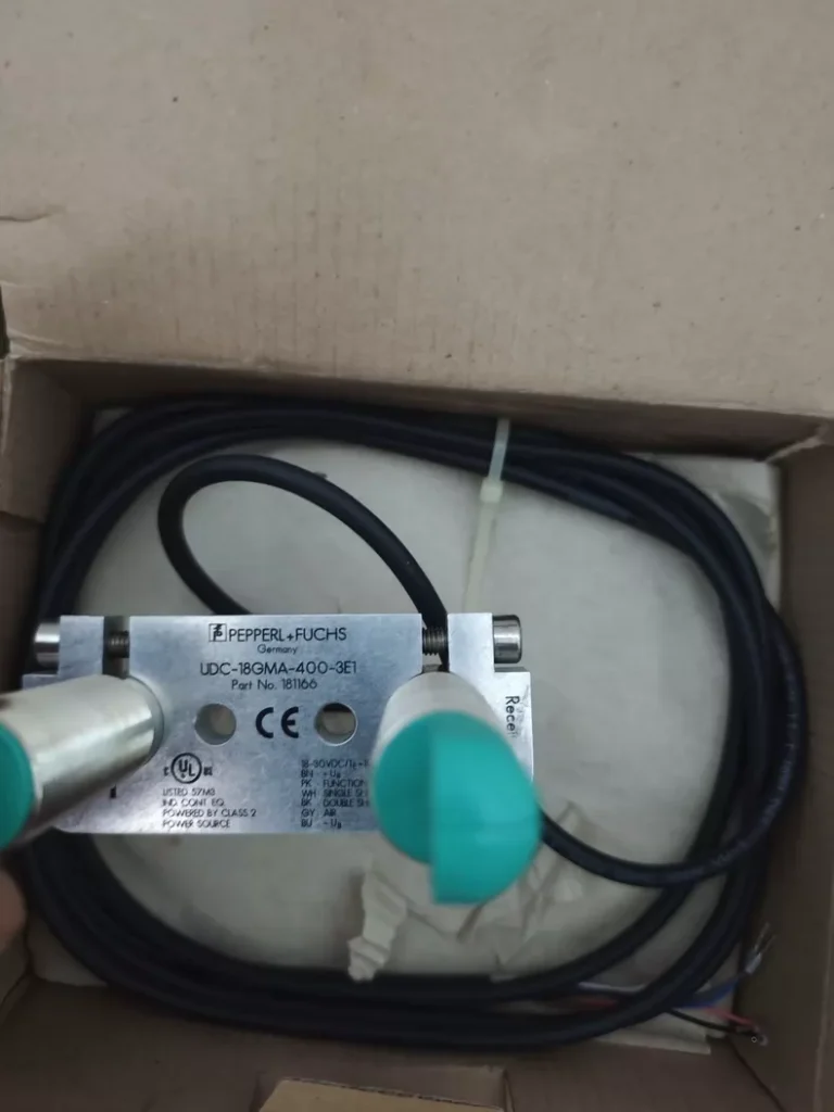 Pepperl+Fuchs Proximity Sensor UDC-18GMA-400-3E1
